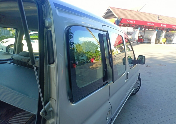 Peugeot Partner cena 4550 przebieg: 376000, rok produkcji 2000 z Wrocław małe 742